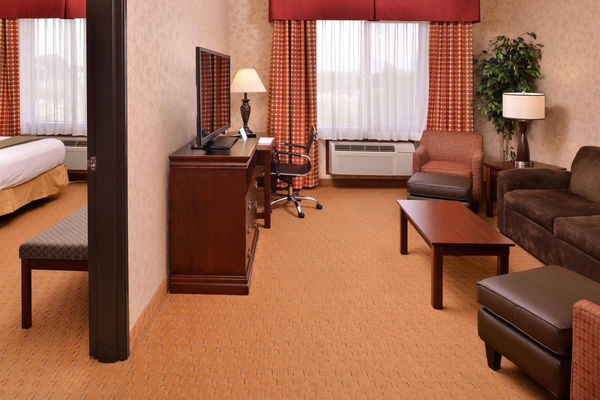 Holiday Inn Express Hotel & Suites Albany, An Ihg Hotel Екстериор снимка